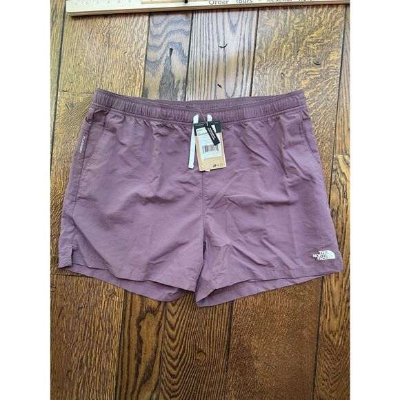The North Face Men’s 5" Action Woven 2.0 Shorts in Midnight Mauve Size XL New - Picture 1 of 6